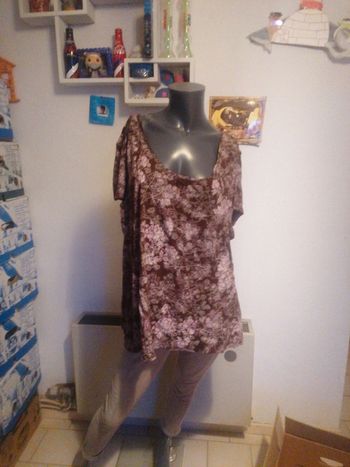 T-shirt taille 54 /56