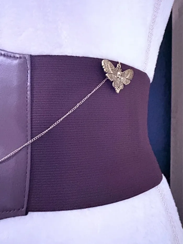 Corset serre taille marron avec chaîne et bijoux doré - photo numéro 3