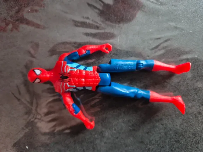 Voiture araignée Spiderman - photo numéro 5
