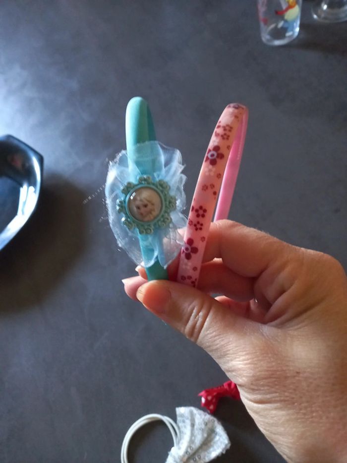 Lot 4. Fille 5 articles - photo numéro 2