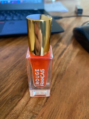 Huile à lèvre le rouge français