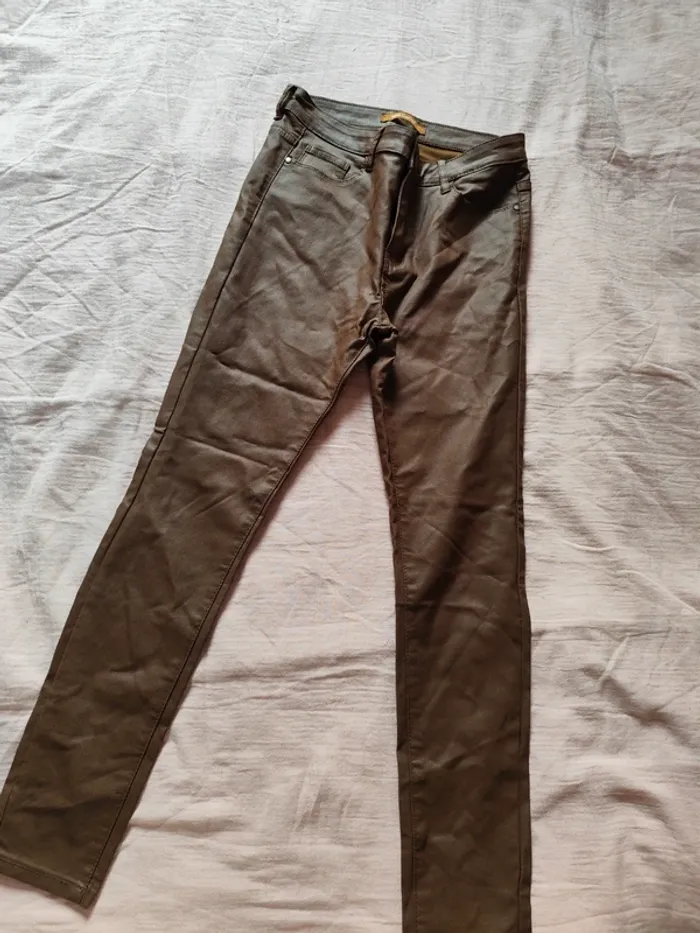 Superbe pantalon enduit femme taille 40 Camel avec reflets - photo numéro 6