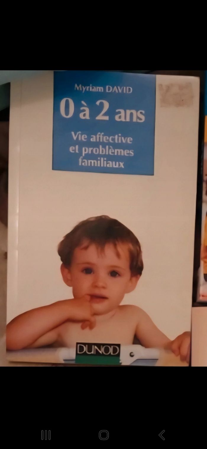 Livre sur la petite enfance (idéal pour parents ou professionnels du secteur)