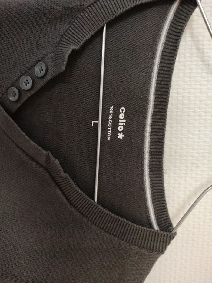 Pull léger col v - photo numéro 2