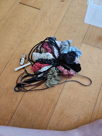 Lot chouchous/barrettes/headband