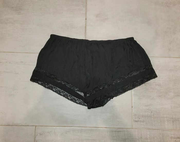 Short Undiz, taille L - photo numéro 2
