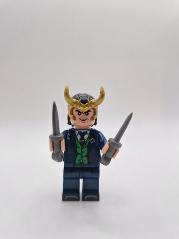 Figurine type lego Loki Thor Marvel