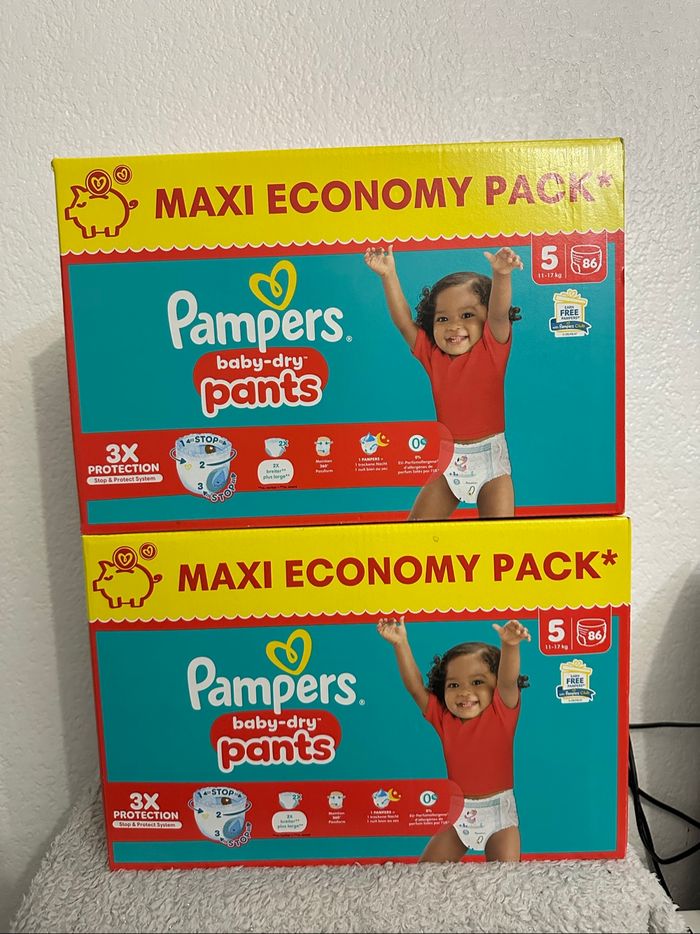 Lot 2 pack Pampers taille 5 pants