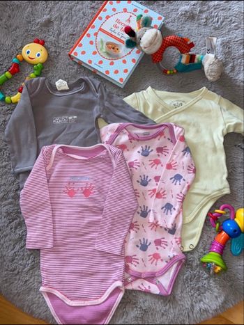 Lot bodies de  bébé 