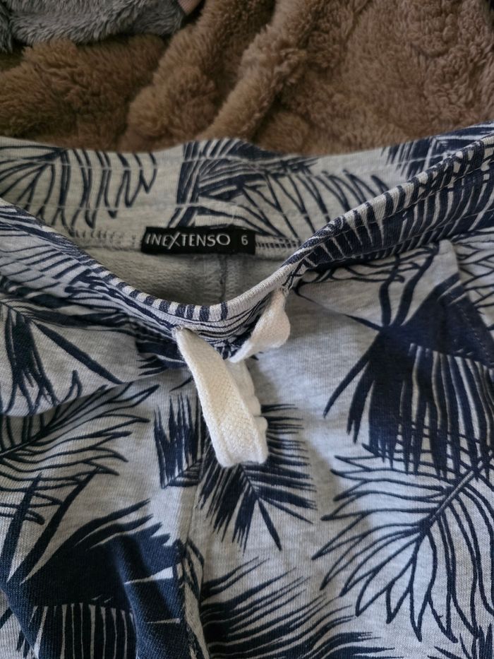 SHORT GARÇON 👦 MOTIFS DESSUS  TAILLE 6ANS MARQUE IN EXTENSO - photo numéro 4