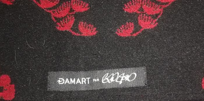 Écharpe Christian Lacroix rouge et noir - photo numéro 3