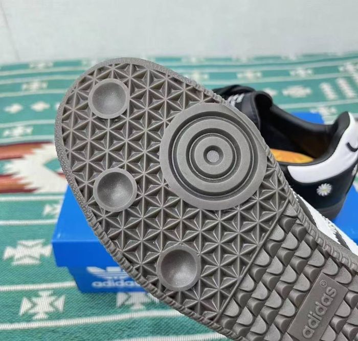 Baskets Adidas - photo numéro 9