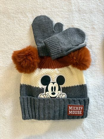 Bonnet et gants bébé