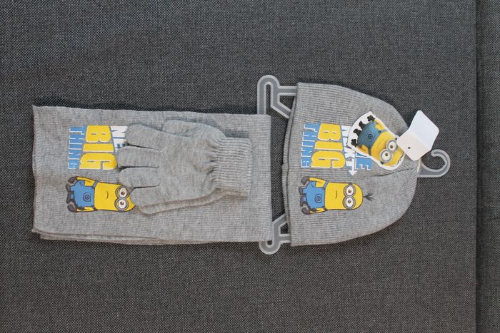ensemble les minions bonnet gants écharpe gris 52