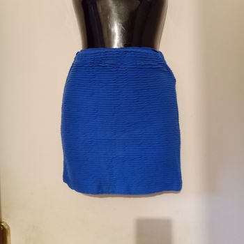 Jolie mini-jupe neuve