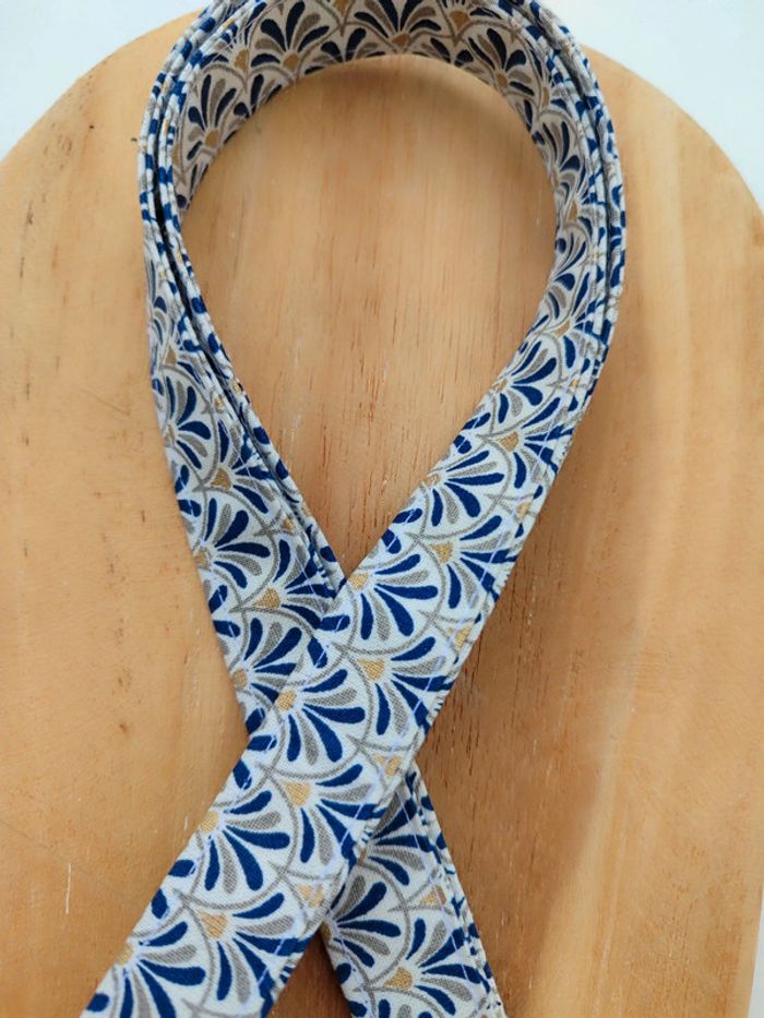 Tour de cou bleu marine, gris et doré - photo numéro 2