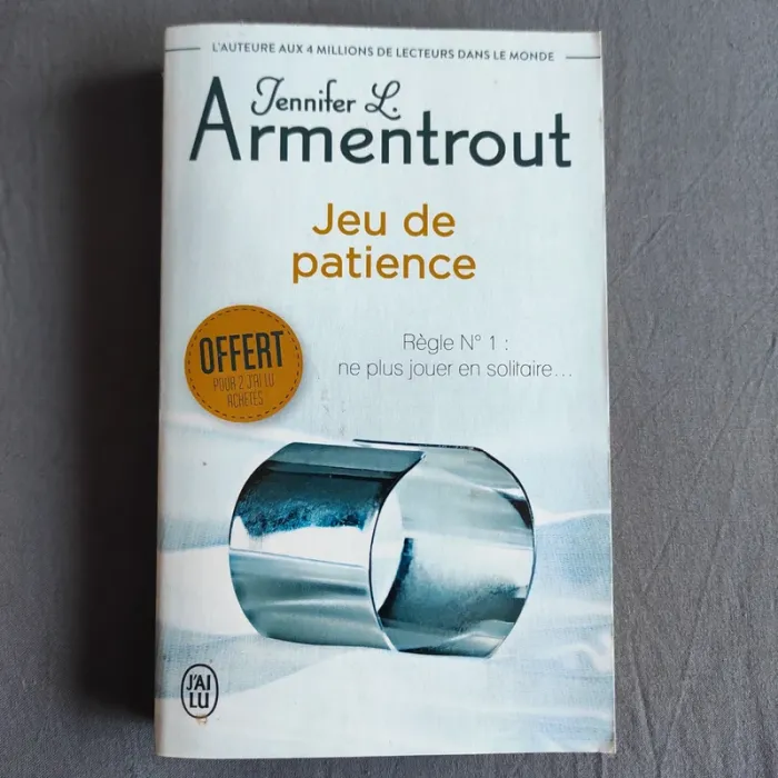 Livre de poche jeu de patience Armentrout