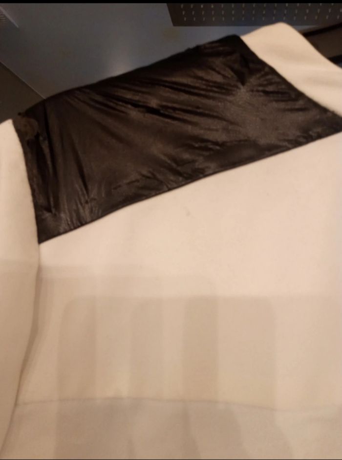 Haut GDM blanc et noir avec fermeture - photo numéro 4