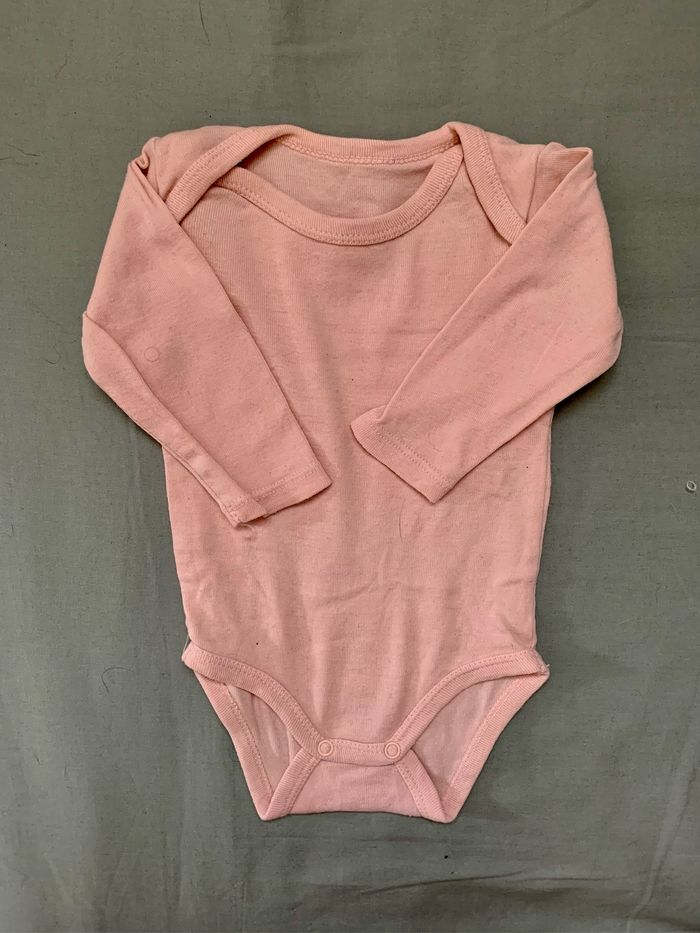 Lot de bodies - photo numéro 2