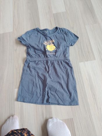 Robe citron 4 ans neuf