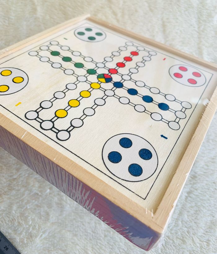 Petit Jeu de Ludo avec boîte en bois - photo numéro 4