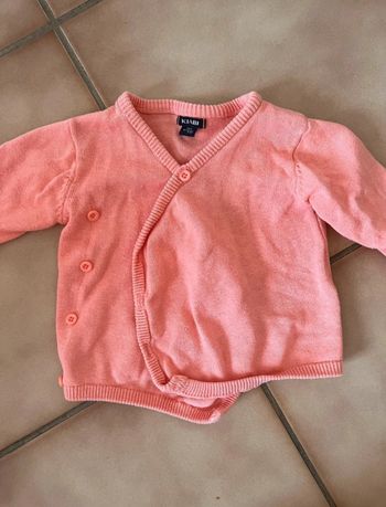 Gilet cache cœur rose Kiabi taille 3 mois