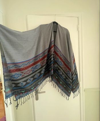 Châle poncho écharpe 