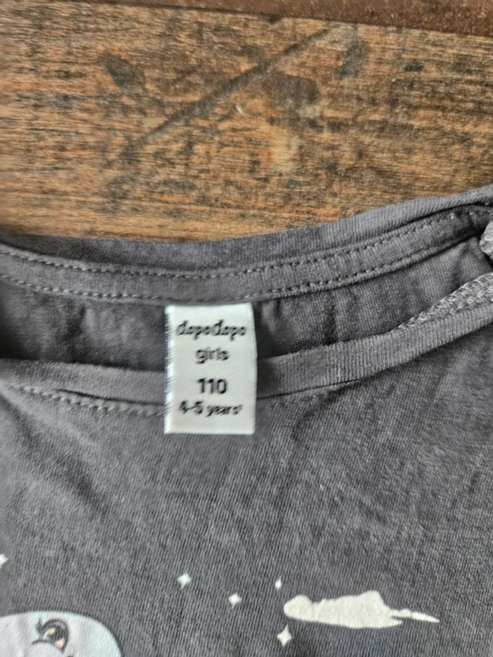 T-shirt imprimé dauphin fille 5ans - photo numéro 3