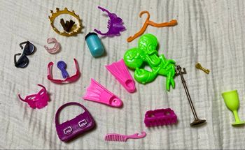 Lot d’accessoires pour Barbie