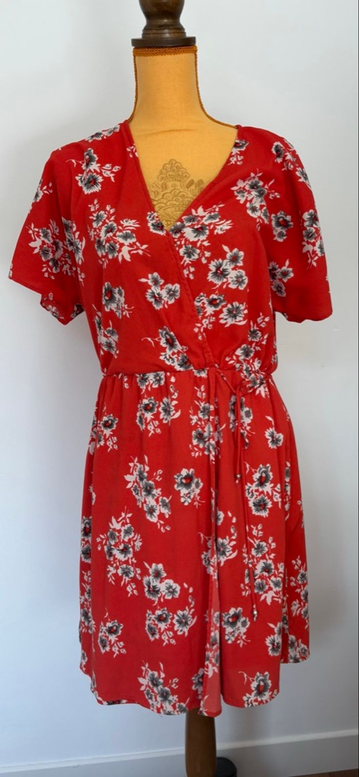 Robe fleurie rouge