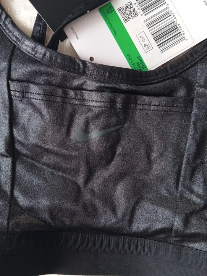 Brassière de sport fille Nike taille XL - photo numéro 2