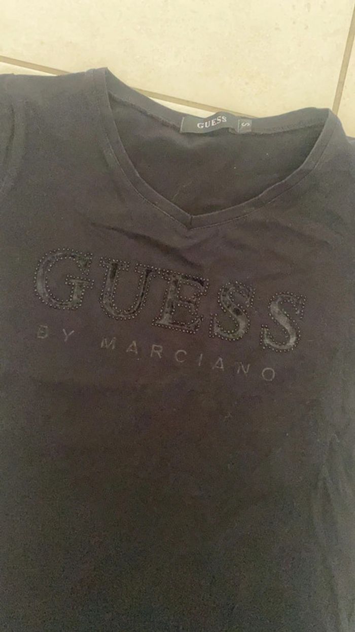 Tee-shirts guess T 34 - photo numéro 2