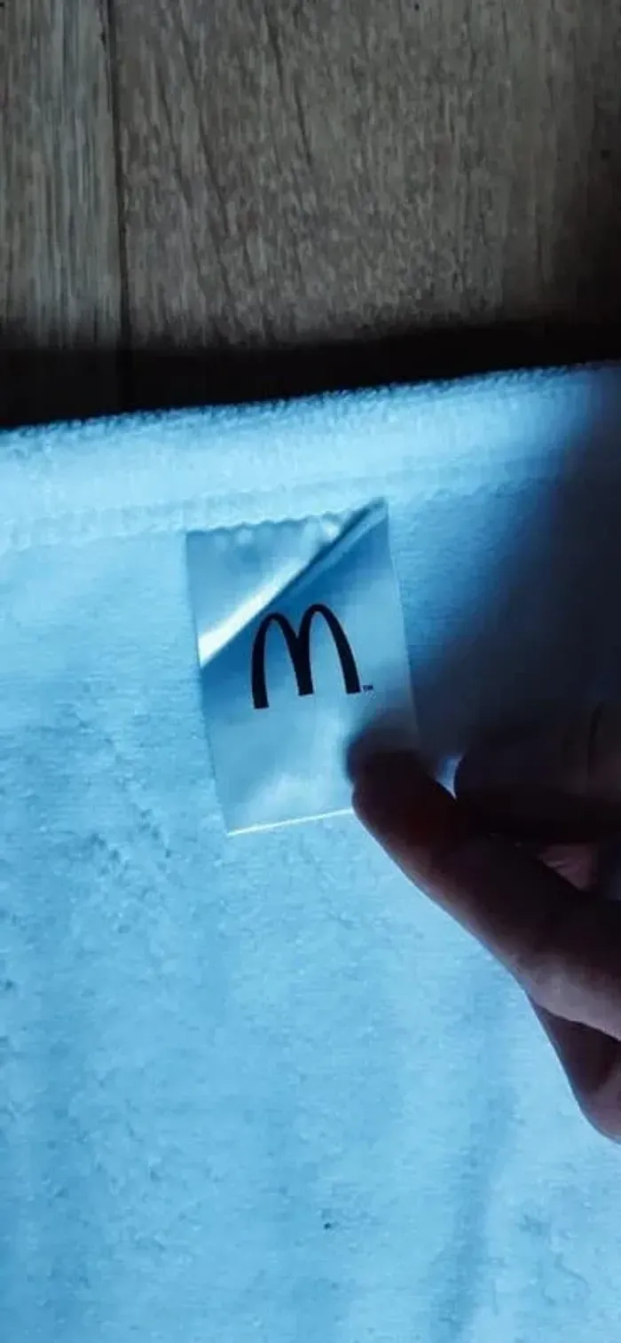 Grande Serviette de bain / drap de plage "Mcdo" en microfibres neuve - photo numéro 3