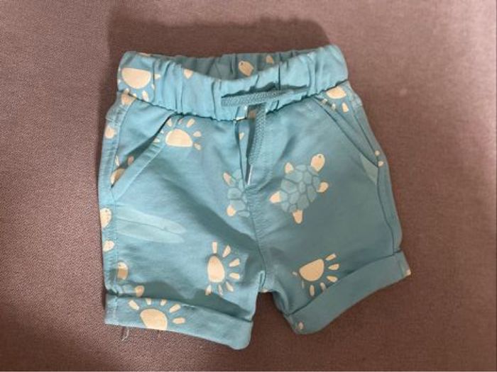 2 shorts été bébé 3M - photo numéro 3