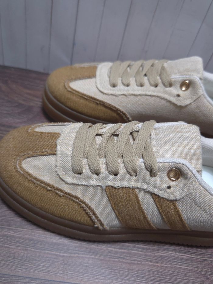 Baskets en toile Camel et Beige - Style Rétro - Neuves - Taille 41 - photo numéro 2