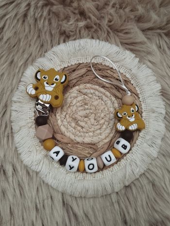 Attache tétine personnalisée