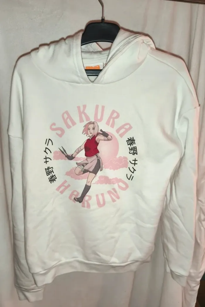 Pull blanc Naruto taille : XS