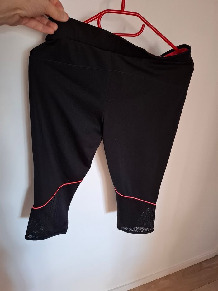 Cycliste de sport colis propre soigné rapide - photo numéro 2