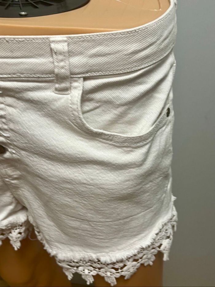 Short en jean blanc - photo numéro 2