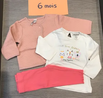 Look 3 pièces gilet t-shirt et legging 6 mois Orchestra parfait état 🌸