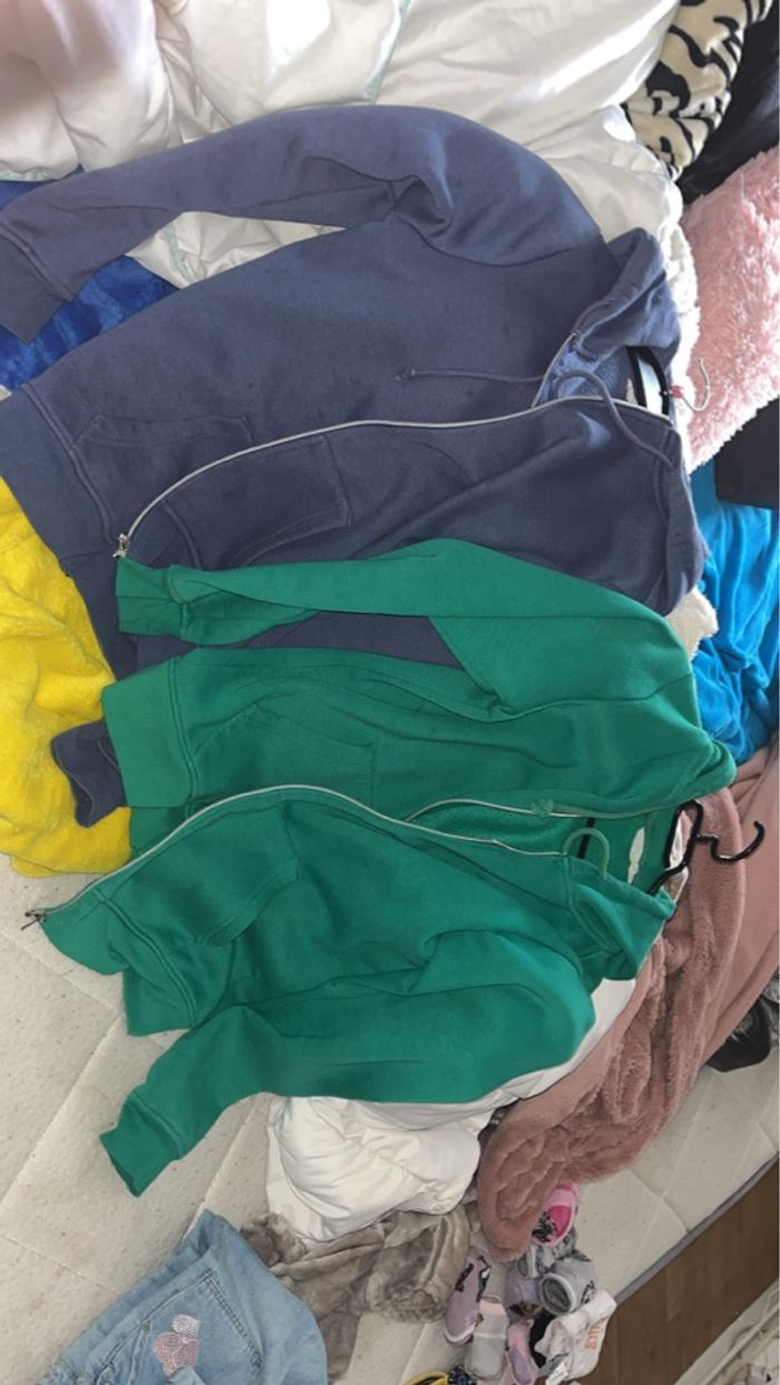 Pull + veste taille S - photo numéro 2