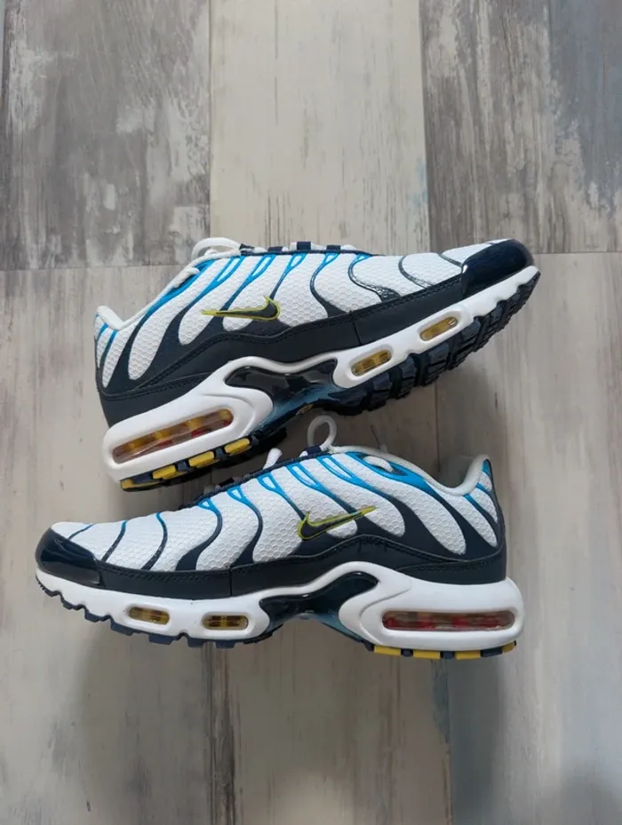 Sneakers Nike Air Max TN Plus taille 42 neuf - photo numéro 3
