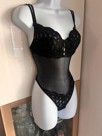 Body noir dentelle taille s