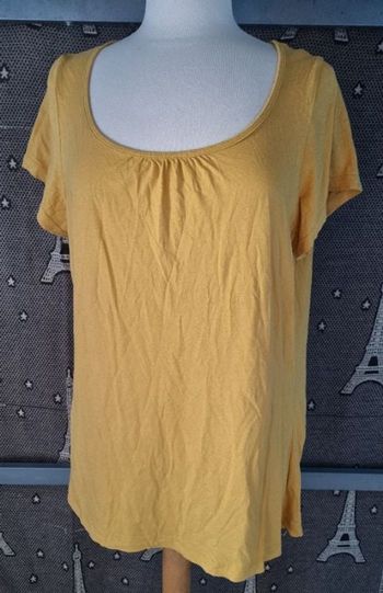 T-shirt jaune taille 46-48