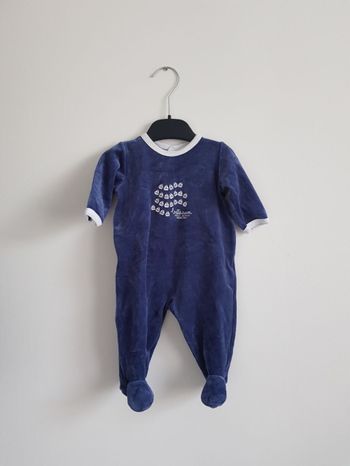 Pyjama en velours taille 3 mois