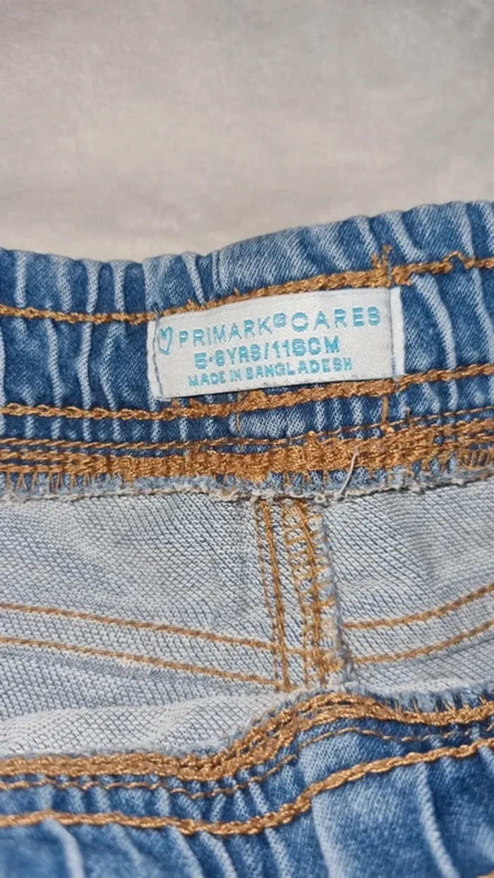 Short en jean 5/6 ans en très bon état - photo numéro 7