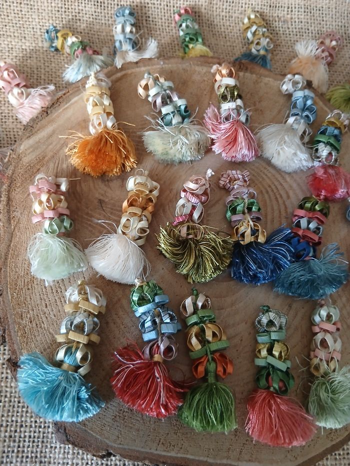 Lot de 25 pompons multicolore guipure - photo numéro 2