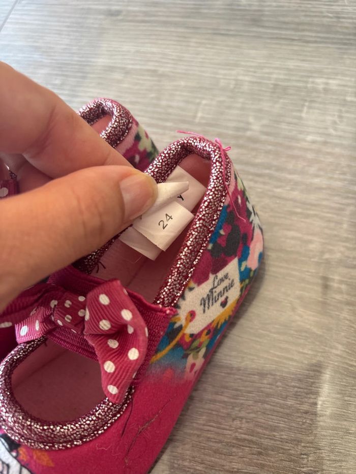 Chaussons, Fille minie taille 24 - photo numéro 2