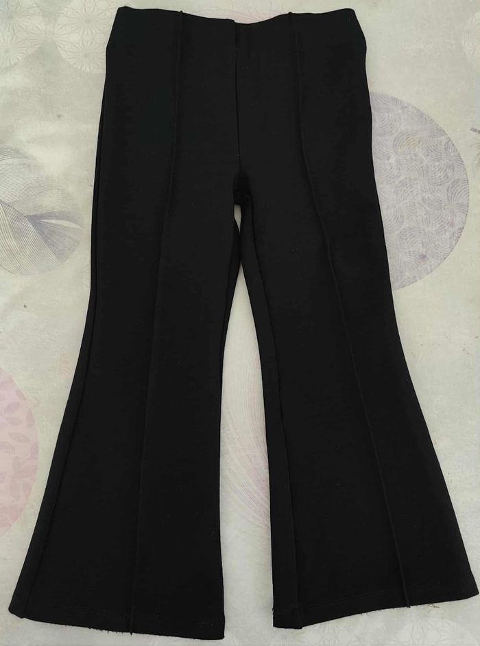 Pantalon noir evasé
