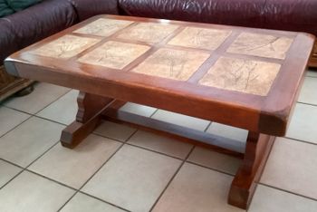Belle table basse artisanale